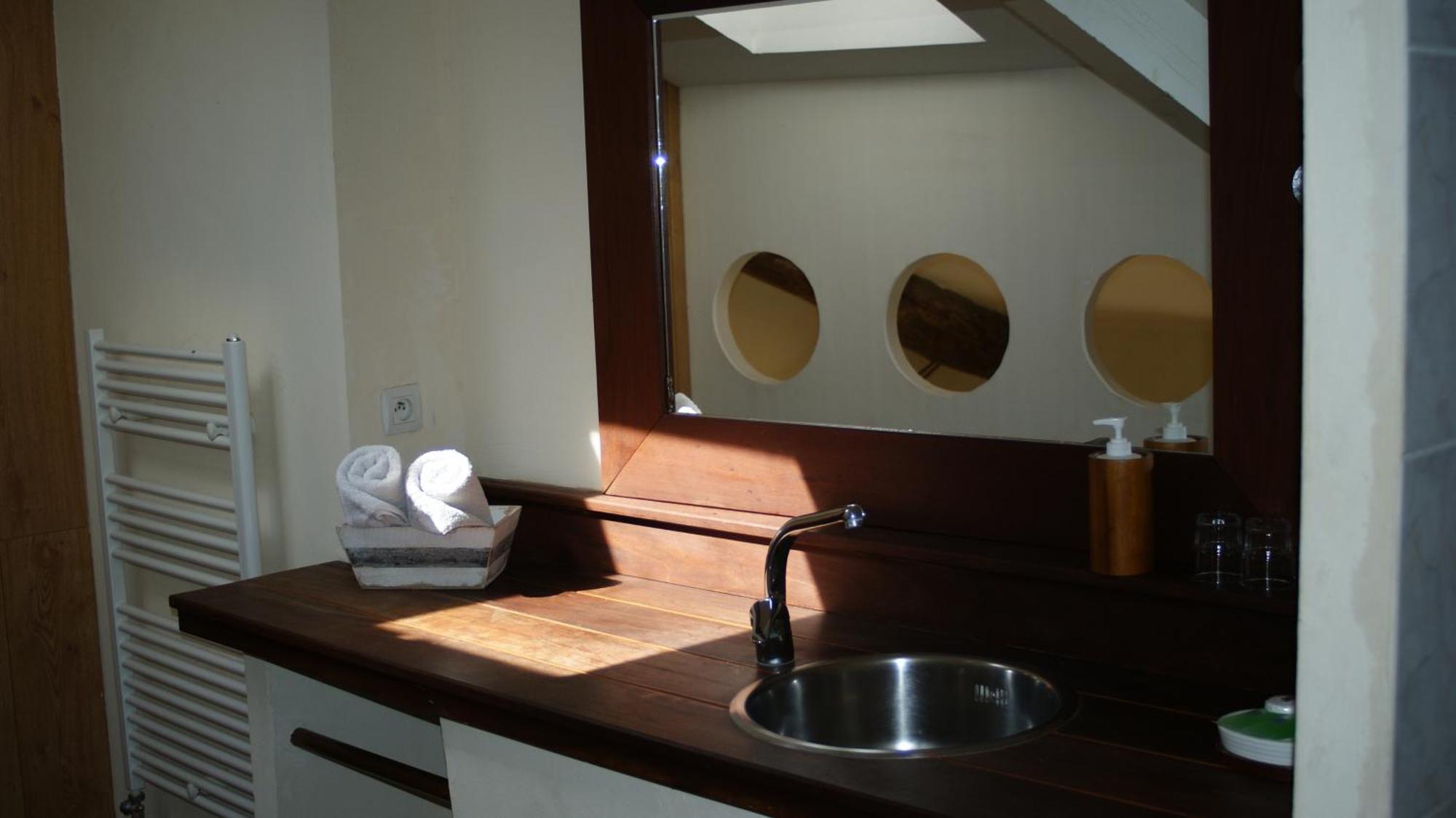 Demeure De Digoine "Chambre D'Hotes" Bourg-Saint-Andeol Exterior photo